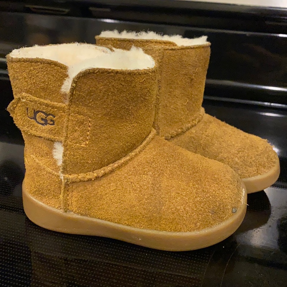 Baby Ugg Boots - Keelan Size 4/5